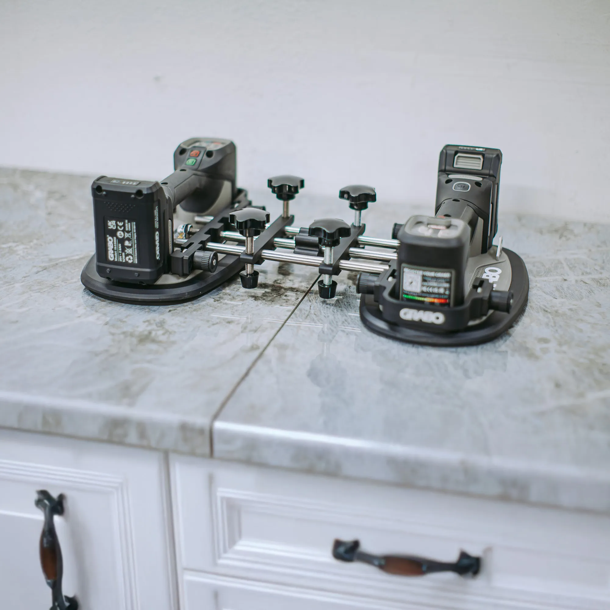 GRABO Seam Setter V2 in use - view 1