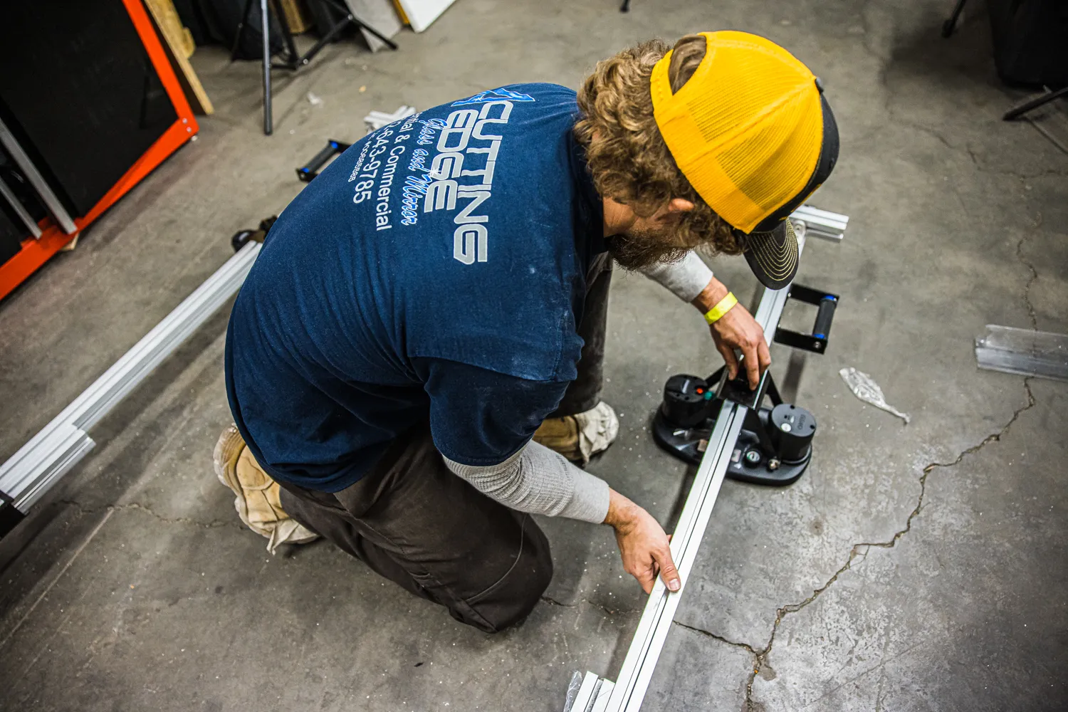 GRABO® Large Panel Rail Hero