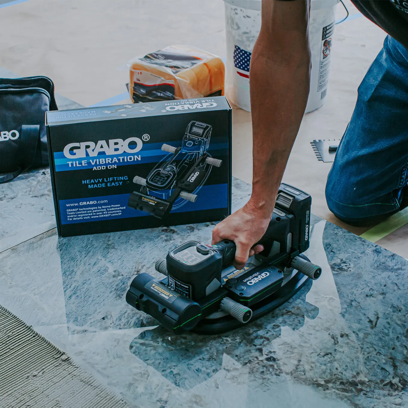 GRABO Tile Vibration in use - view 1