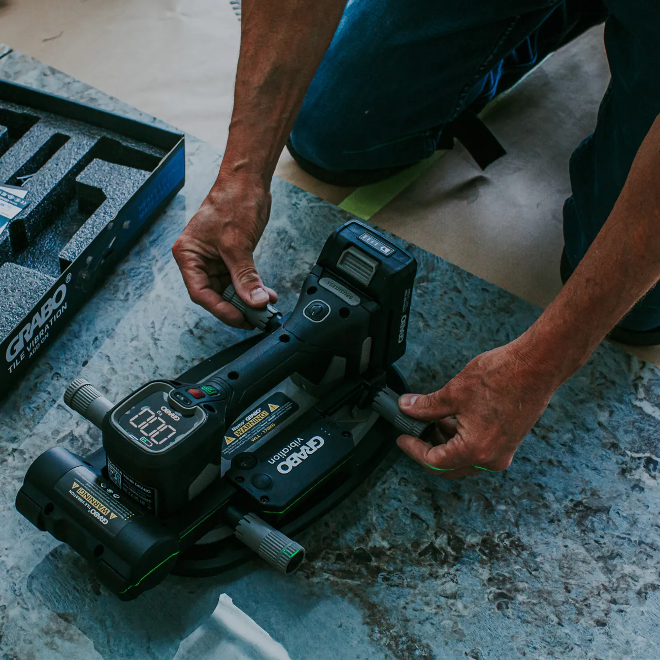 GRABO Tile Vibration in use - view 5