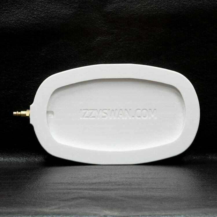 Izzy Swan's Vacuum Plate