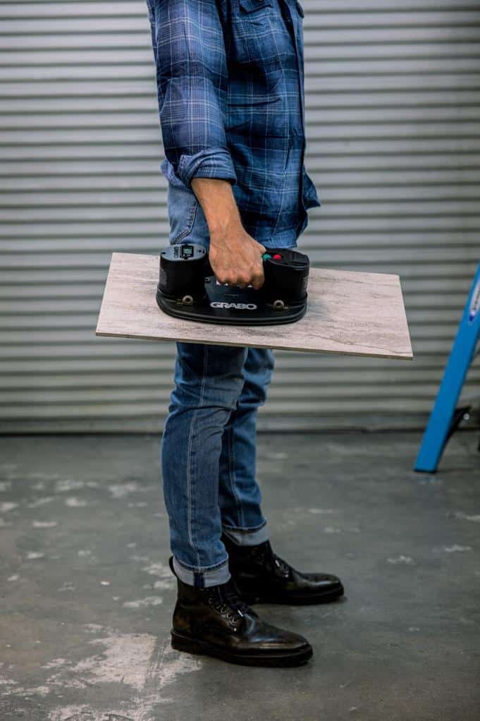 Easy Paving with the Vacuum Paver Lifter